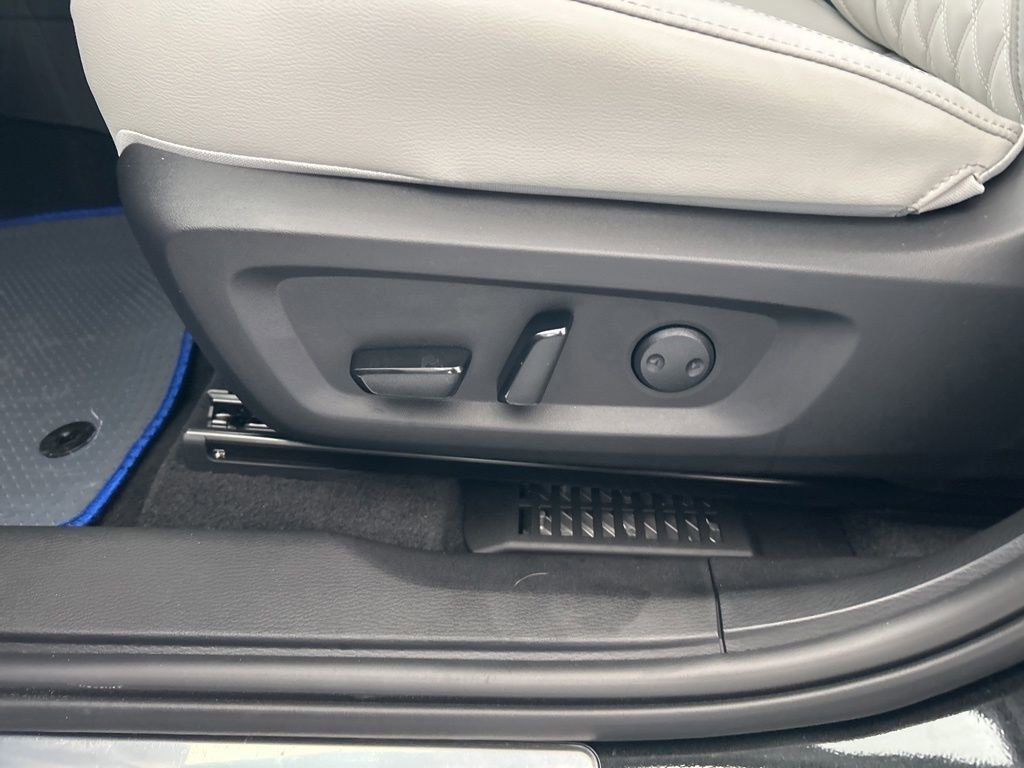 New 2025 Mitsubishi Outlander SEL image 47