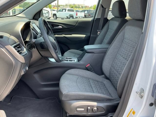 Used 2024 Chevrolet Equinox LT FWD image 17