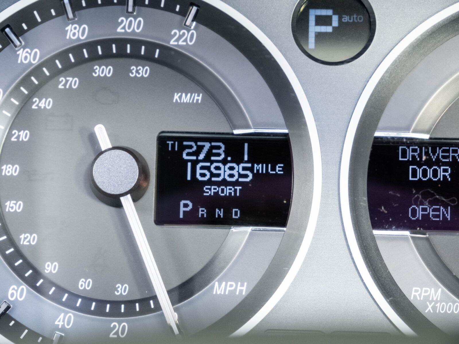 Used 2011 Aston Martin DBS Volante RWD image 12