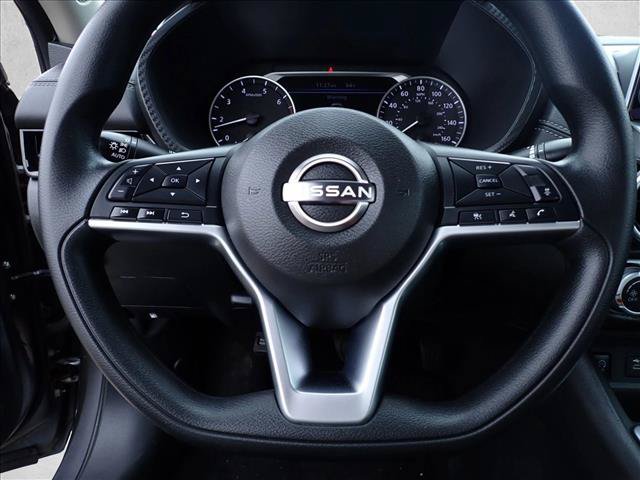 Used 2025 Nissan Sentra SV FWD image 13