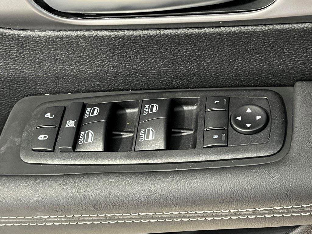 New 2026 Chrysler Pacifica Select image 26