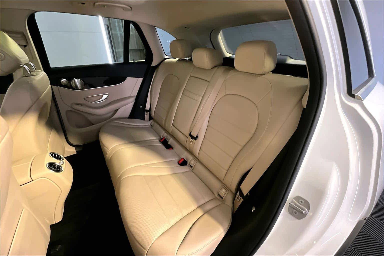 Used 2017 Mercedes-Benz GLC 300 4MATIC image 21