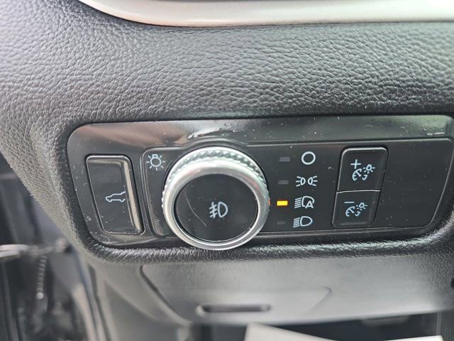 Used 2022 Ford Explorer XLT w/ Equipment Group 202A AWD/4WD image 25