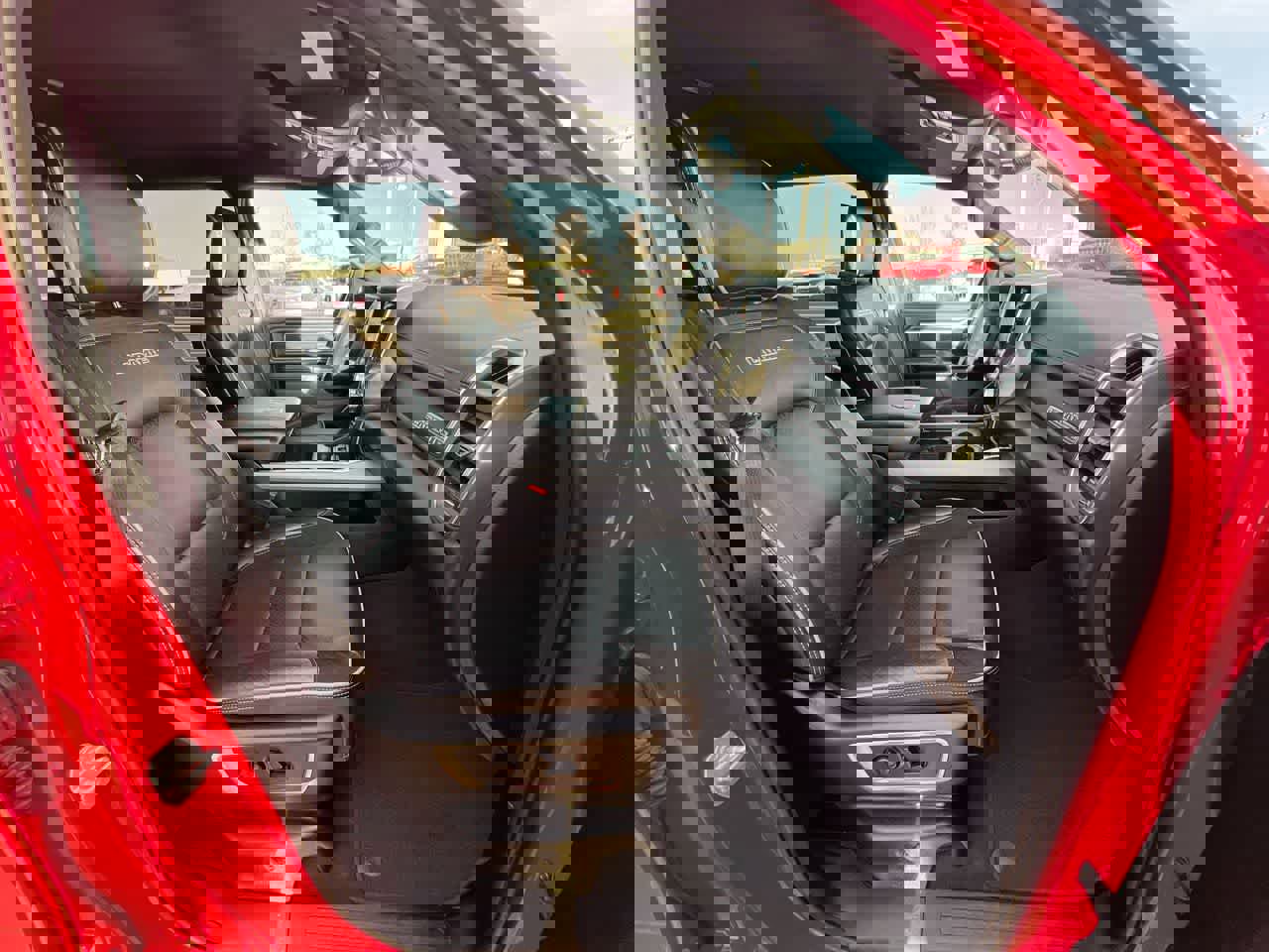 Used 2024 RAM 1500 Laramie image 28