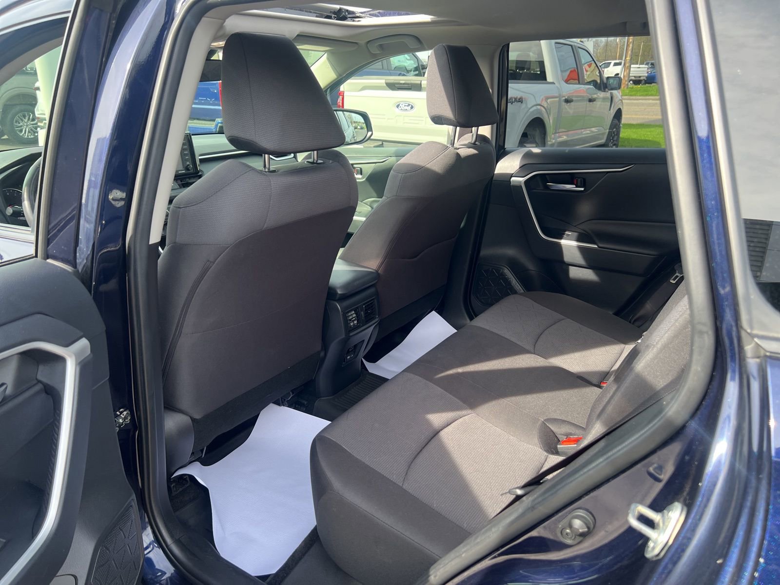 Used 2022 Toyota RAV4 XLE image 42