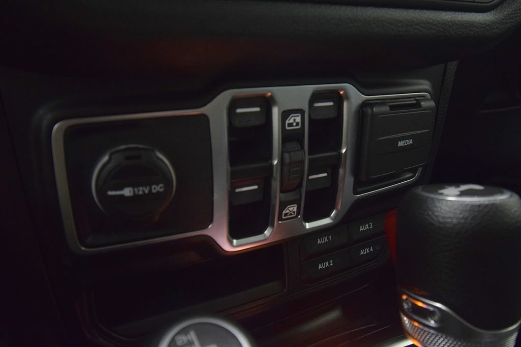 Used 2024 Jeep Wrangler Unlimited Sport AWD/4WD image 34