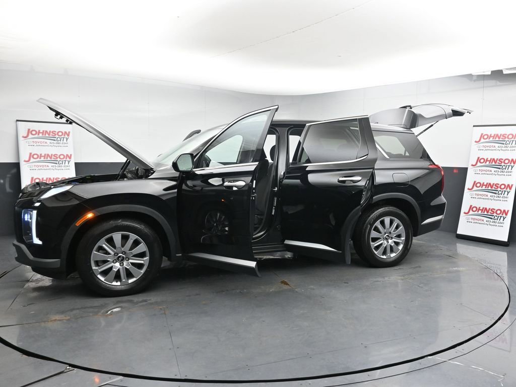 Used 2023 Hyundai Palisade SE w/ Cargo Package image 47