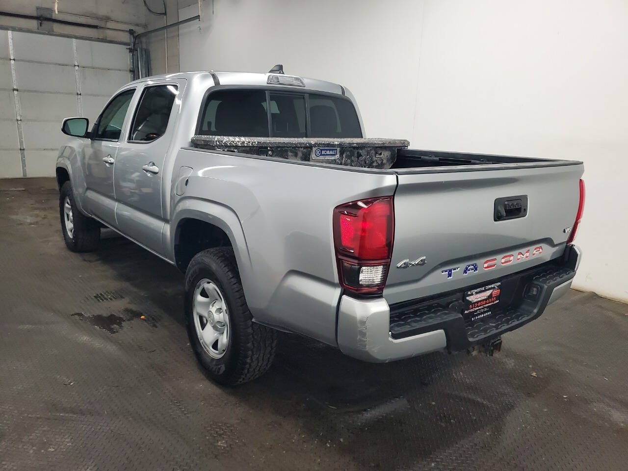 Used 2023 Toyota Tacoma SR AWD/4WD image 5