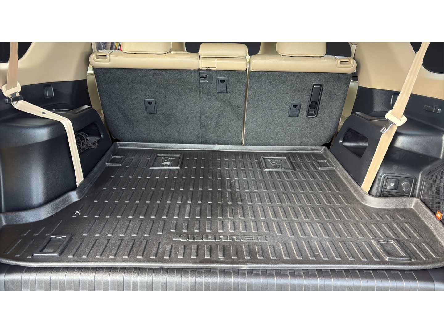 Used 2023 Toyota 4Runner Limited AWD/4WD image 26
