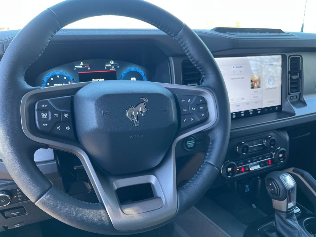 New 2025 Ford Bronco Badlands image 9