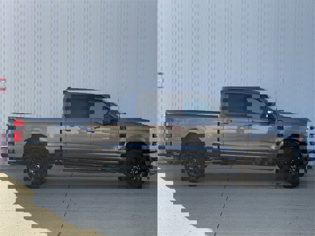 Used 2024 Ford F250 Lariat w/ Lariat Ultimate Package image 3