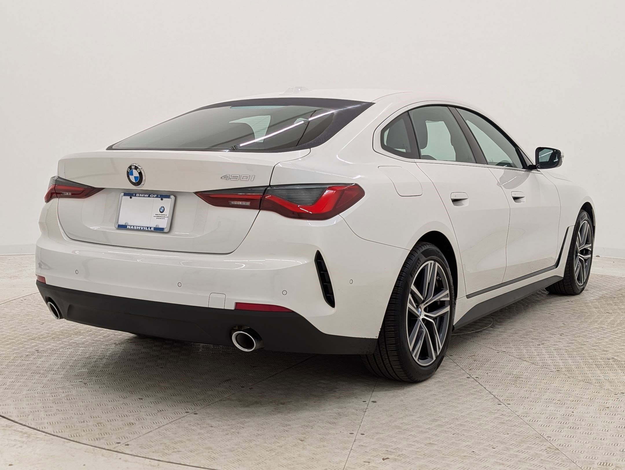 Certified 2025 BMW 430i w/ Premium Package image 9