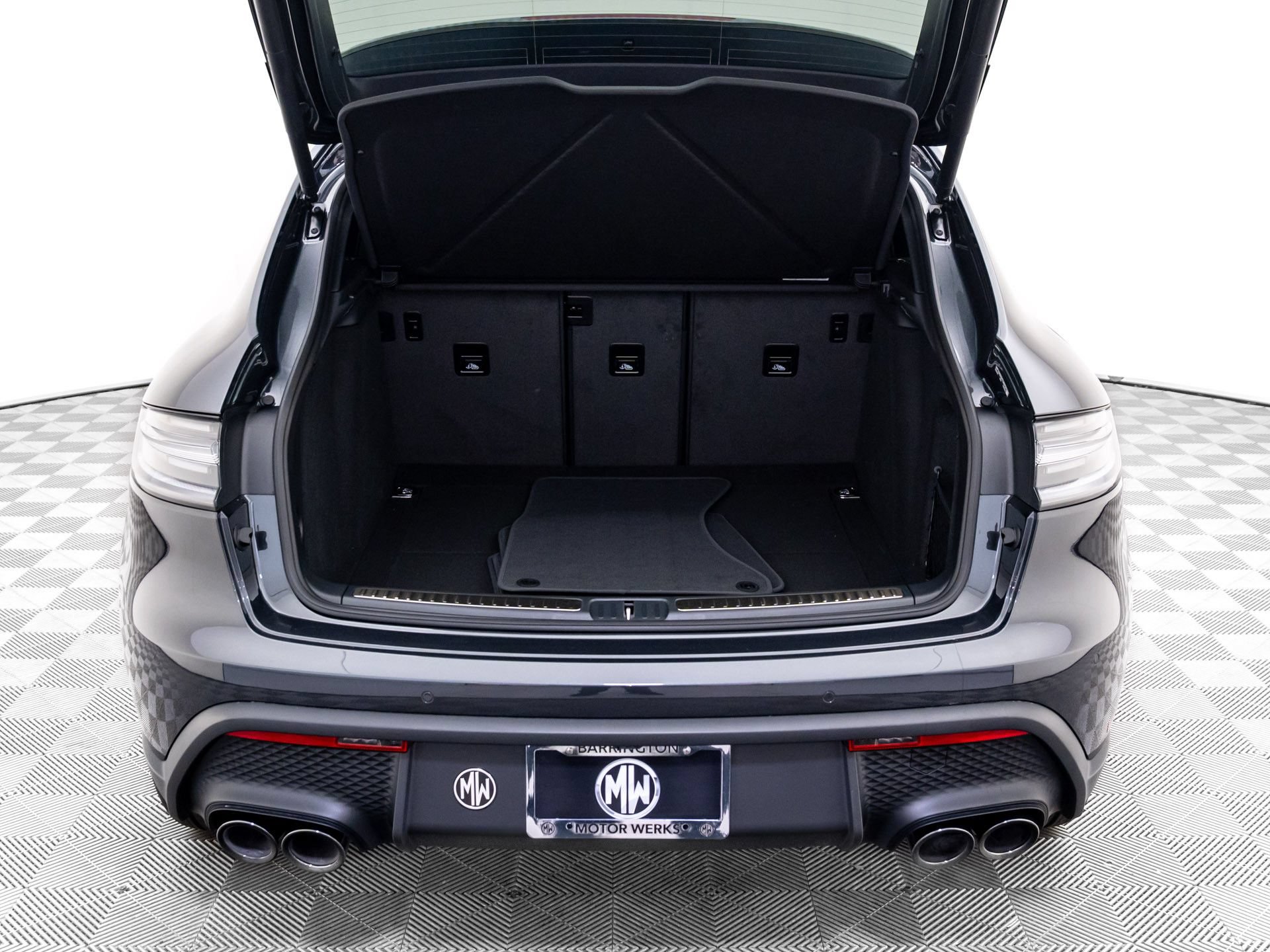 New 2026 Porsche Macan Turbo AWD/4WD image 33