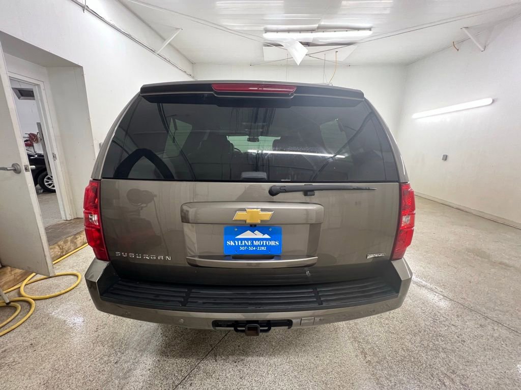 Used 2012 Chevrolet Suburban LT w/ Luxury Package image 4