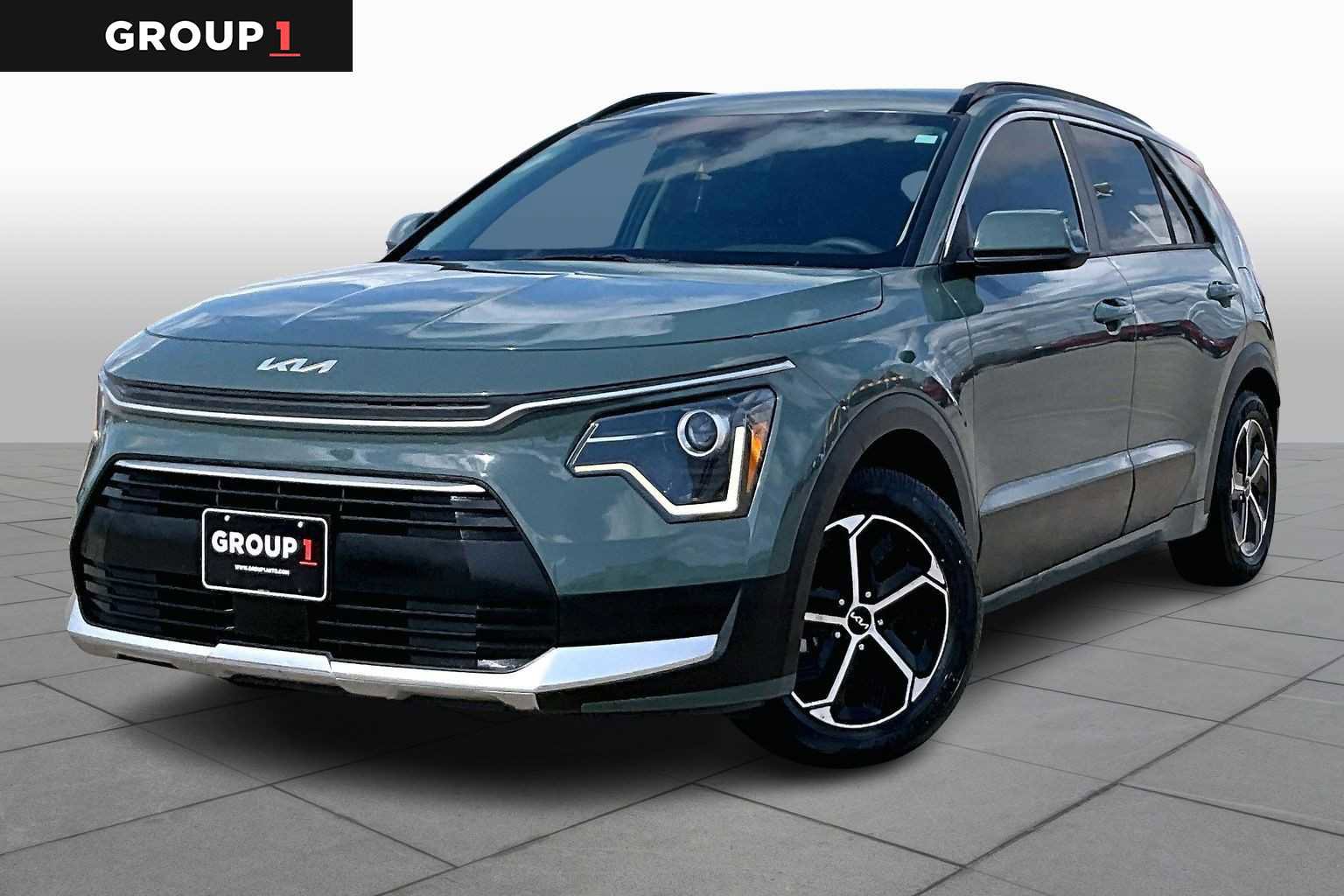 Used 2023 Kia Niro EX image 1