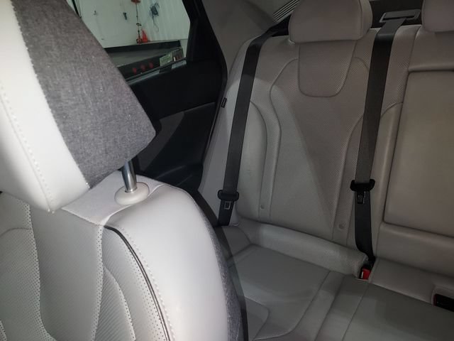 Used 2024 Hyundai Elantra Limited FWD image 12