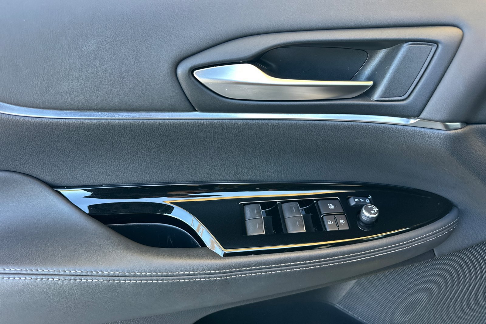 Certified 2023 Toyota Mirai w/ Advanced Technology Package RWD image 13