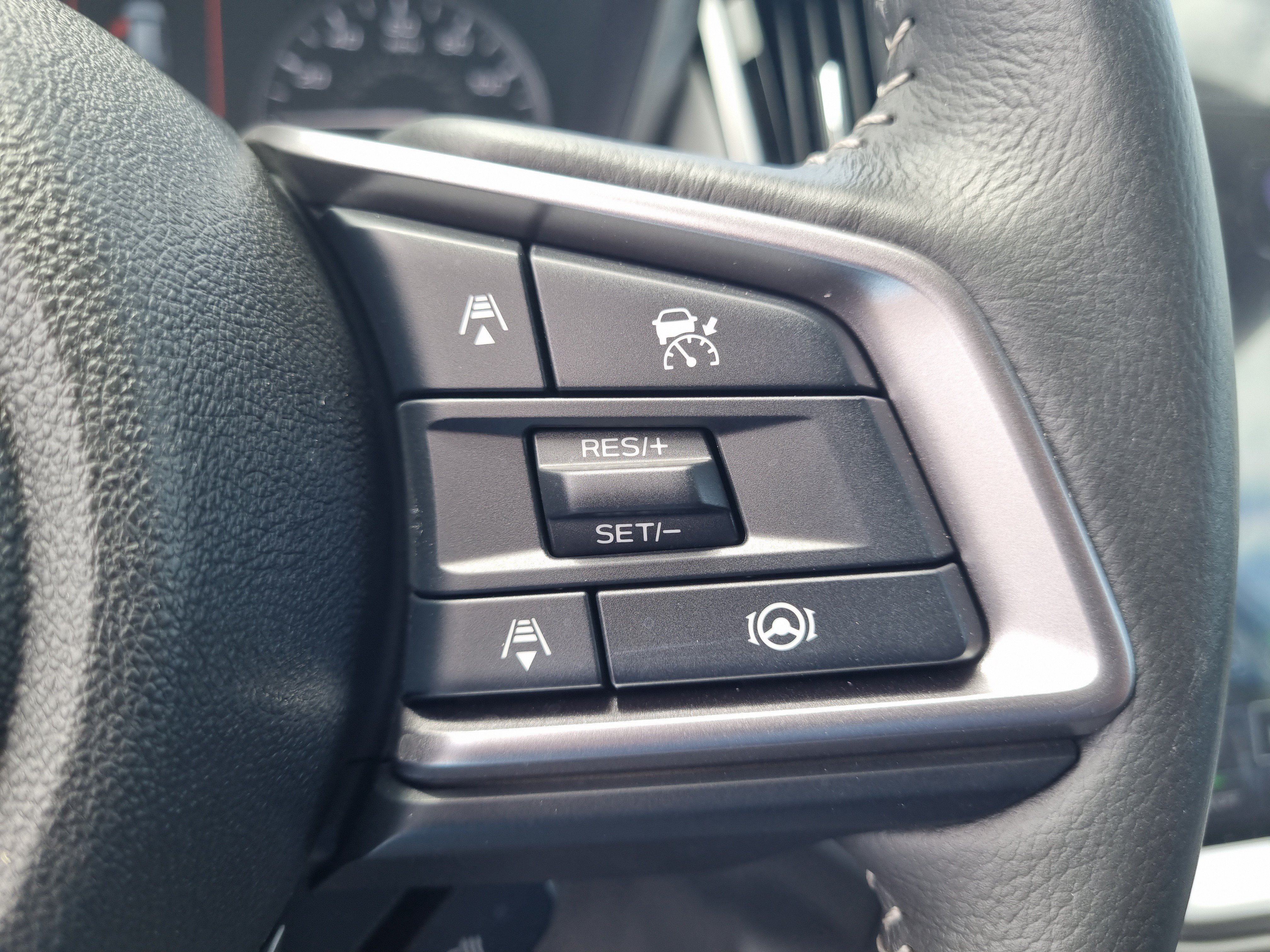 Used 2025 Subaru Outback Limited AWD/4WD image 28