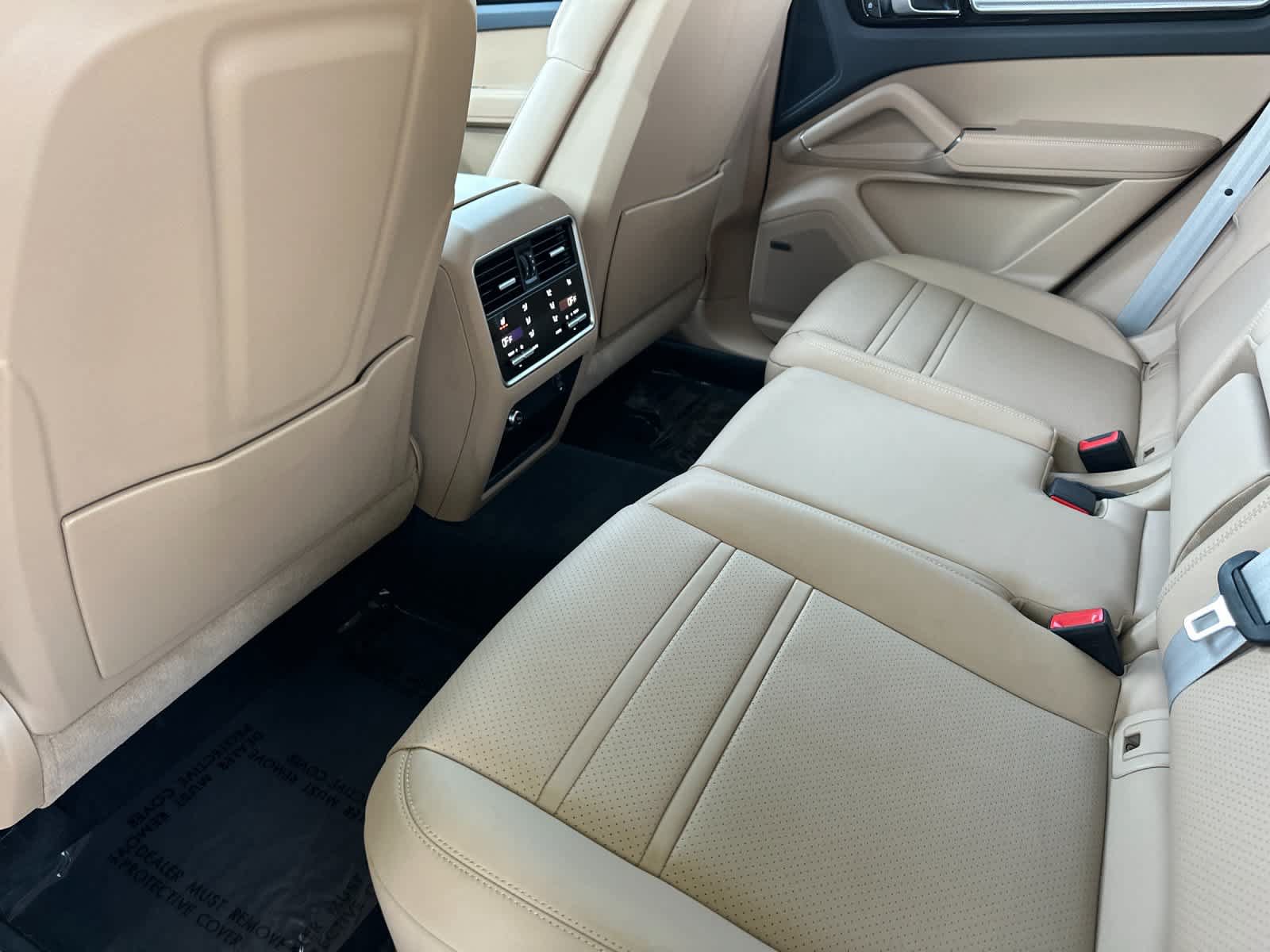 Certified 2023 Porsche Cayenne Platinum Edition AWD/4WD image 13