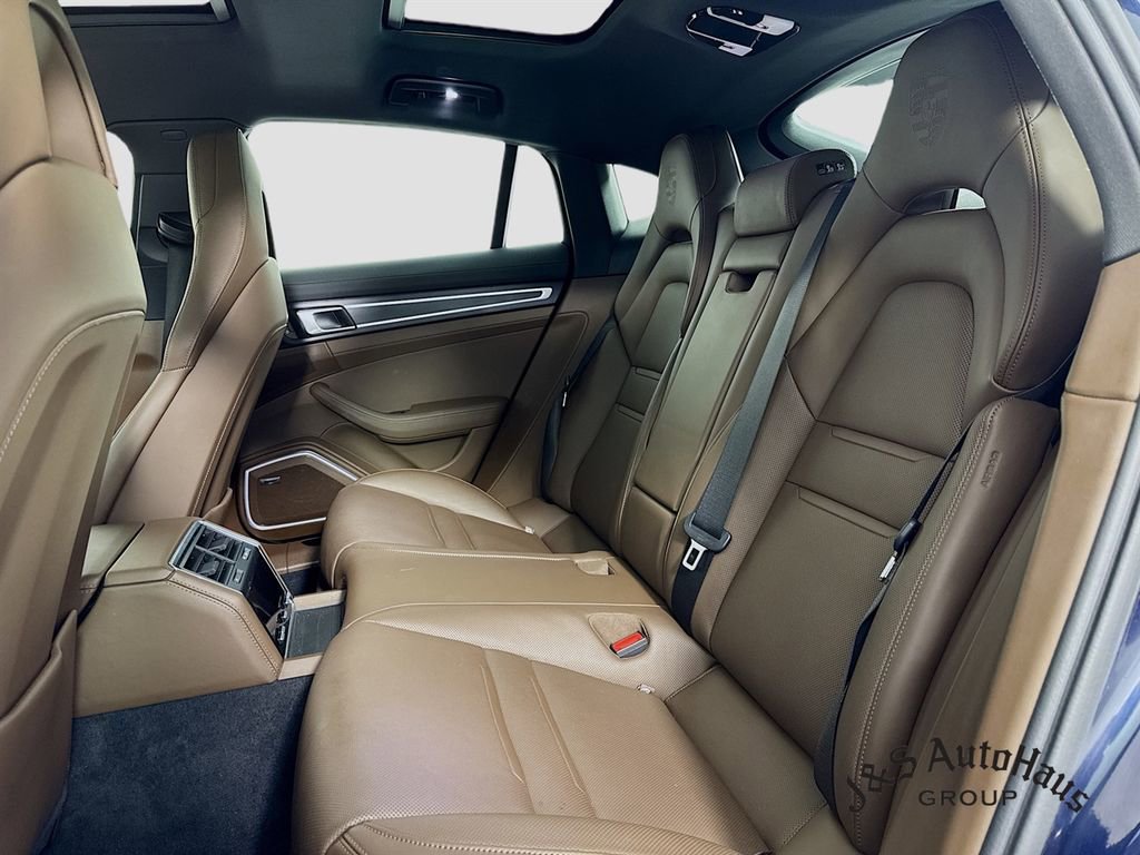 Used 2022 Porsche Panamera 4 Platinum Edition image 27
