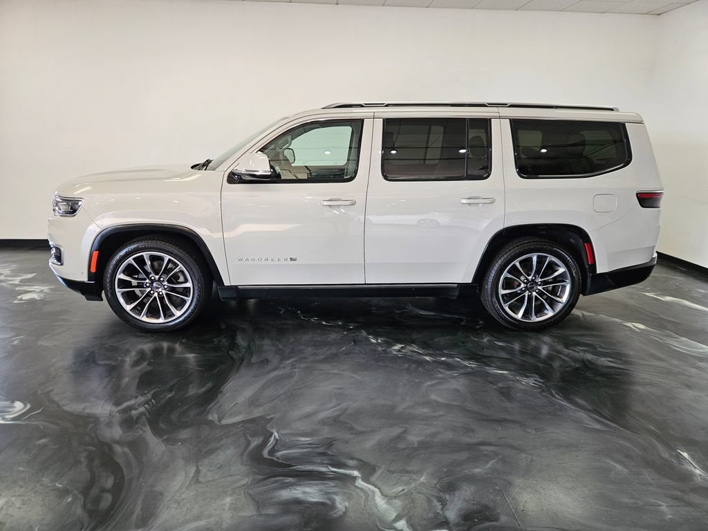 Used 2022 Jeep Wagoneer Series III w/ Premium Group I AWD/4WD image 23