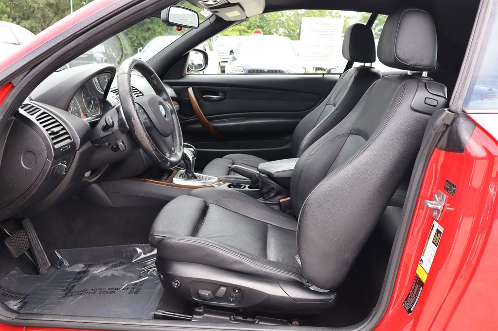 Used 2011 BMW 135i Convertible RWD image 23