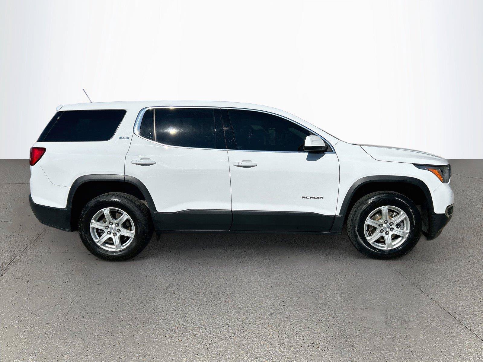 Used 2019 GMC Acadia SLE FWD image 3