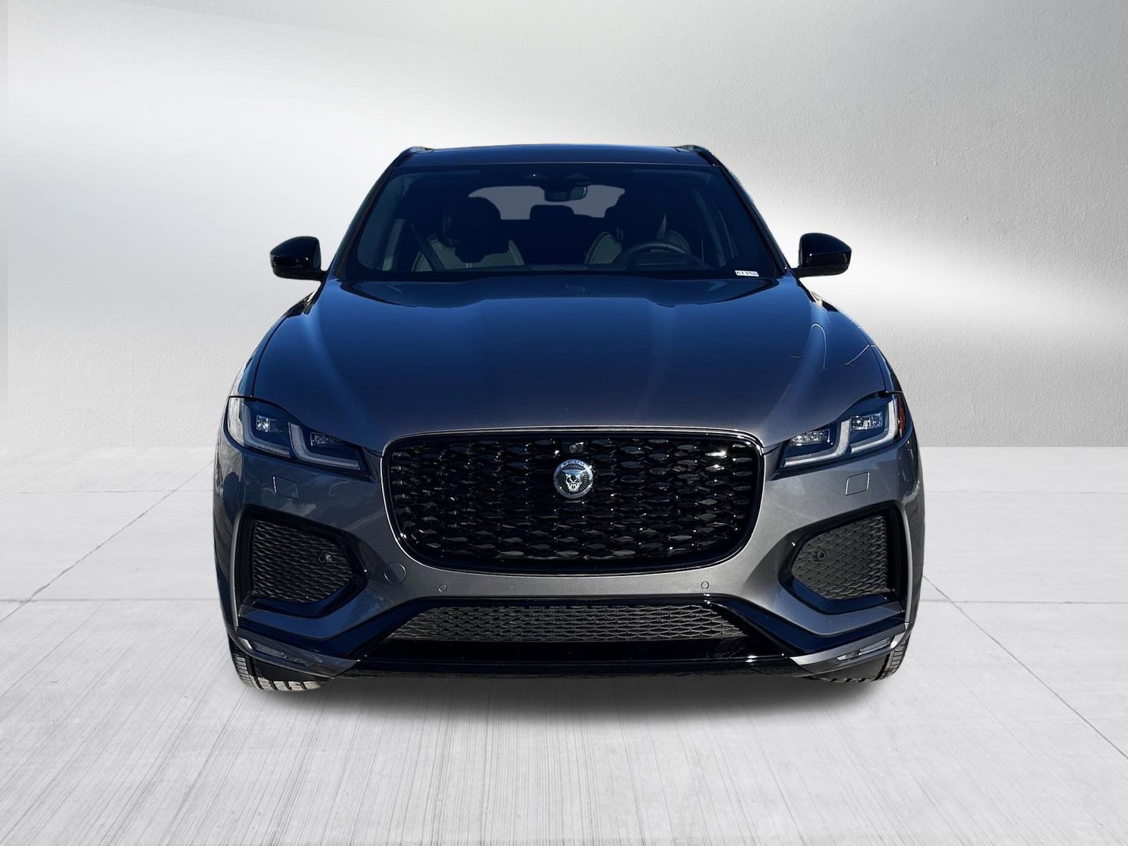 New 2026 Jaguar F-PACE R-Dynamic S image 2