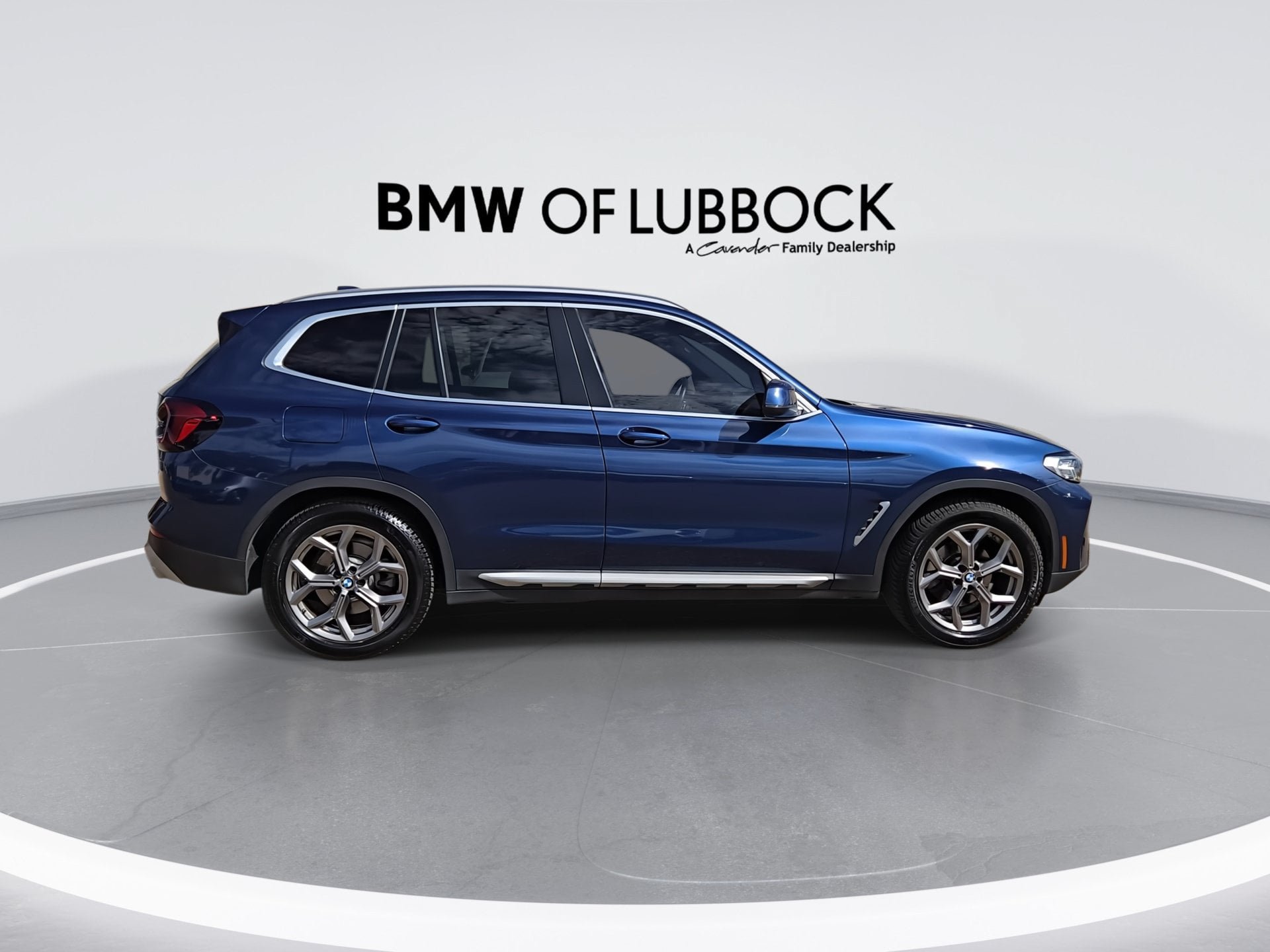 Used 2022 BMW X3 xDrive30i w/ Convenience Package w/ZPA AWD/4WD image 9