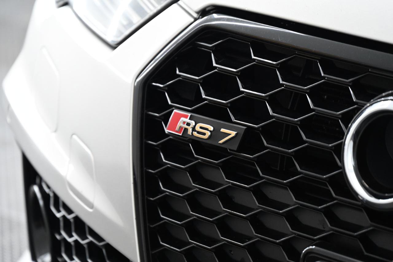Used 2016 Audi RS 7 Prestige image 11