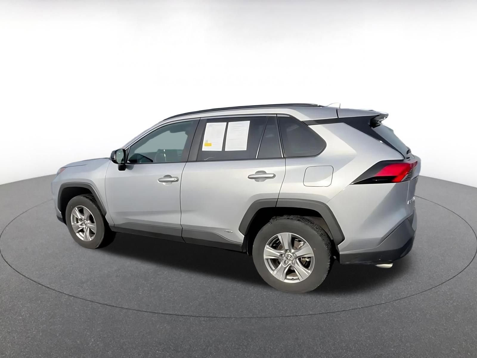 Used 2025 Toyota RAV4 LE image 10