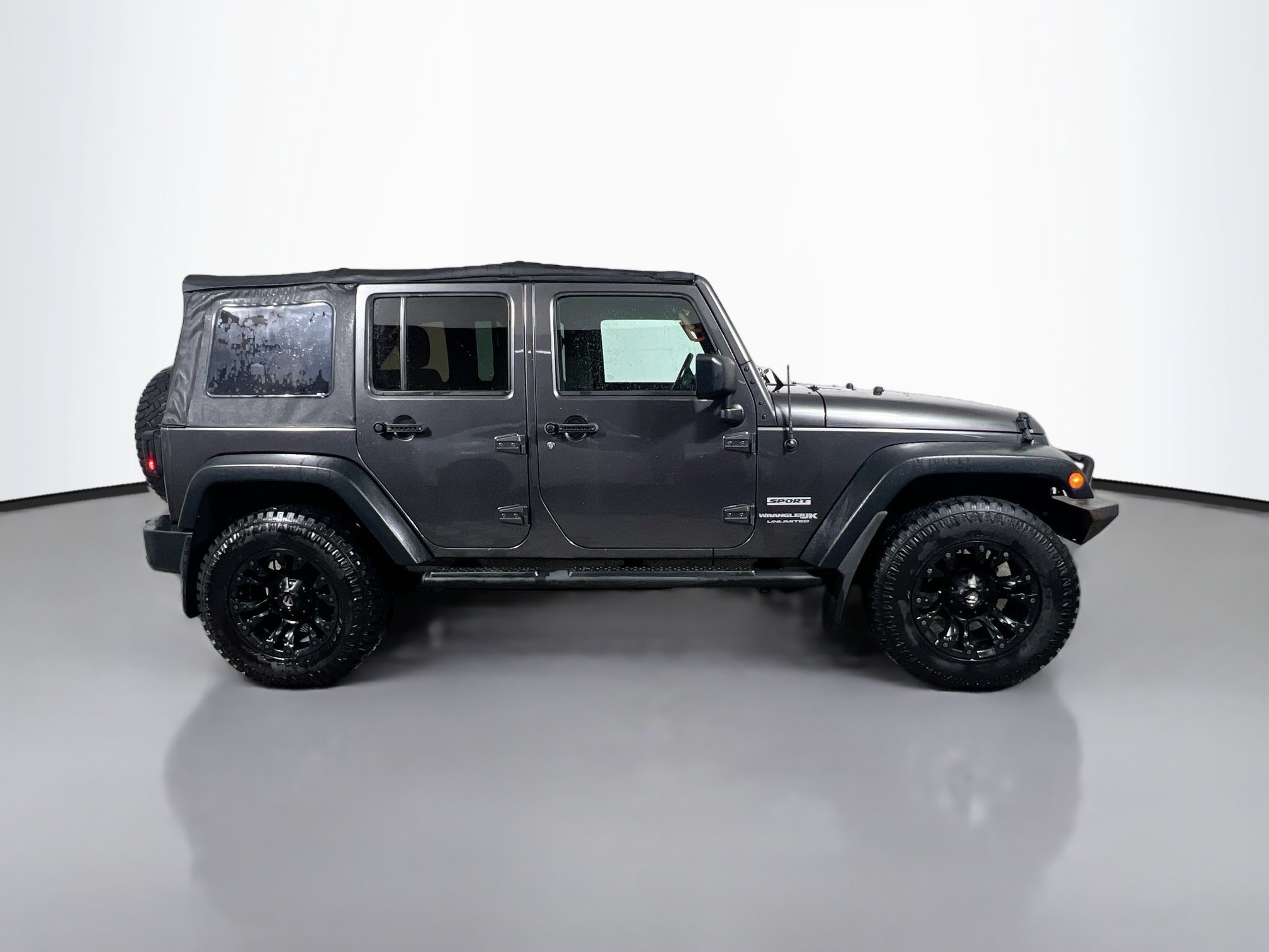 Used 2018 Jeep Wrangler Unlimited Sport w/ Connectivity Group AWD/4WD image 3