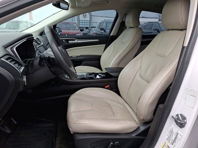 Used 2016 Ford Fusion Titanium FWD image 17