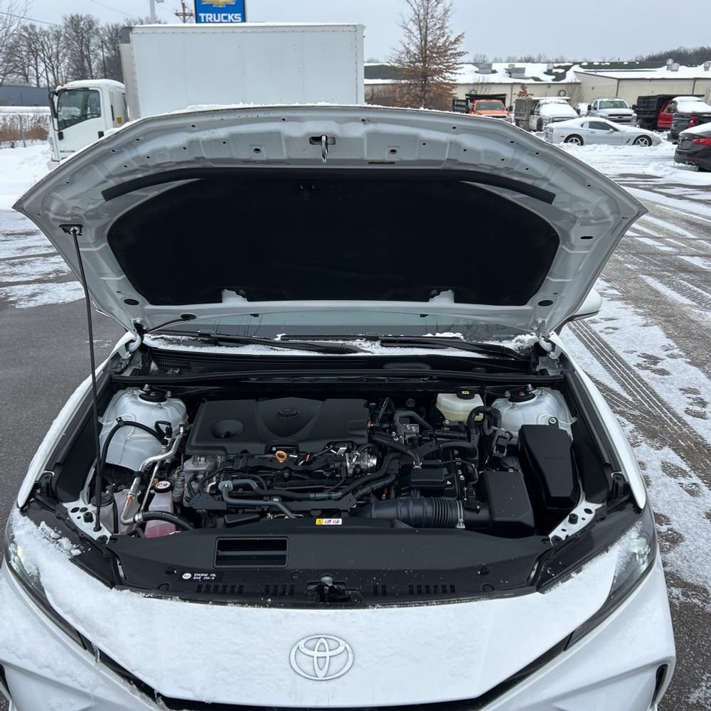 Used 2025 Toyota Camry LE image 33