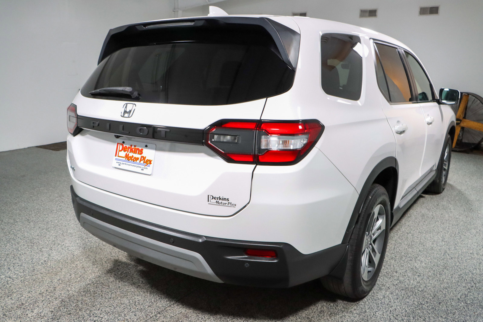 Used 2024 Honda Pilot EX-L image 7