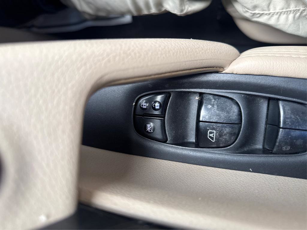 Used 2017 Nissan Rogue S w/ S Appearance Package image 26