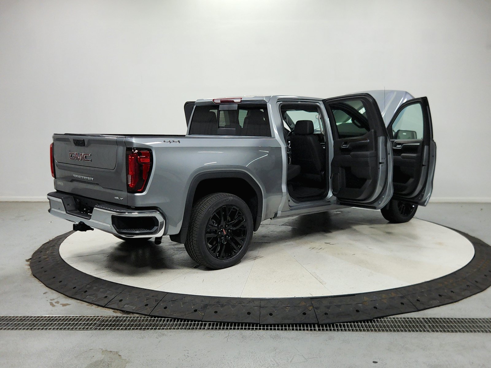 New 2026 GMC Sierra 1500 SLT w/ SLT Convenience Package AWD/4WD image 16