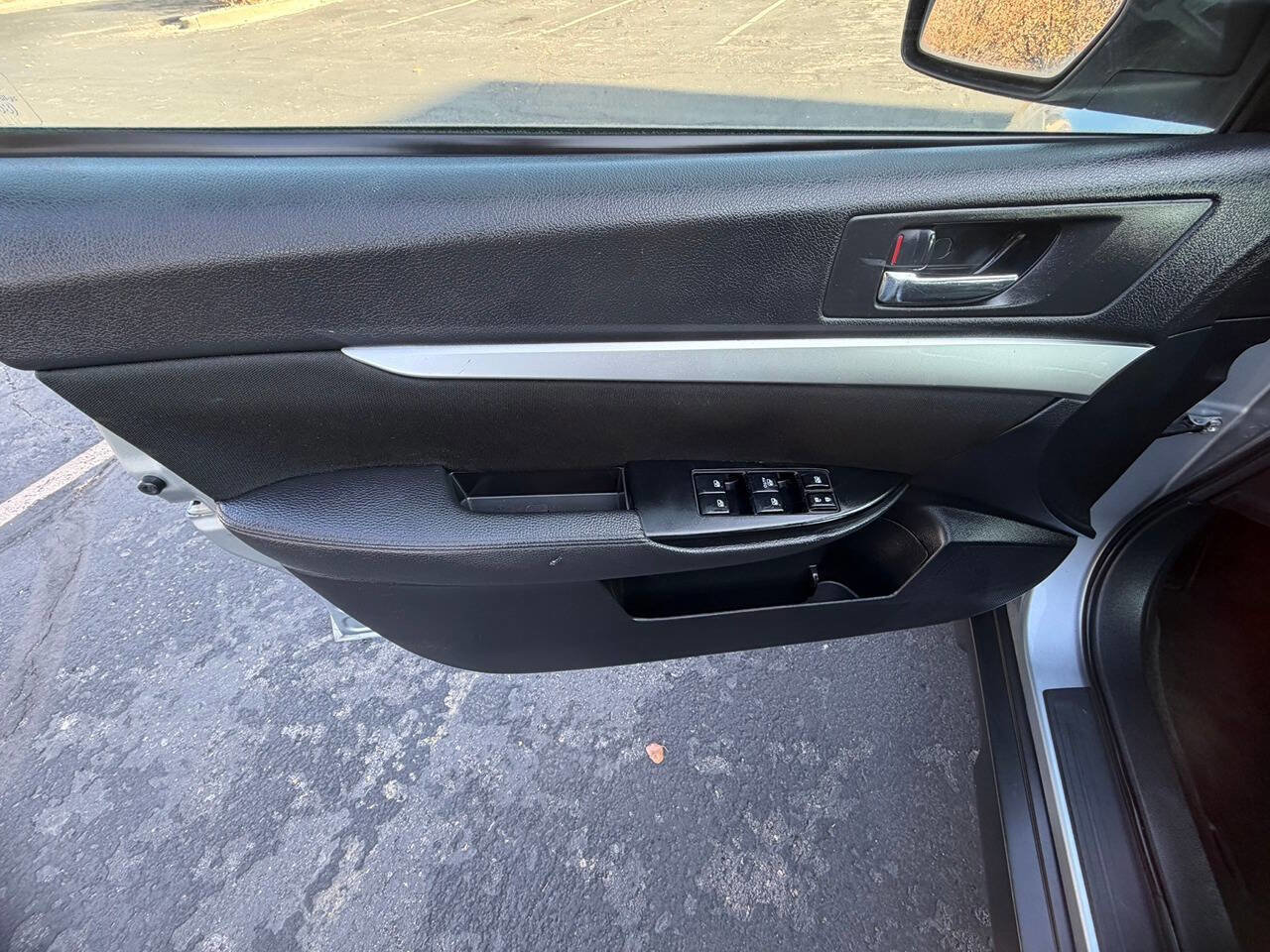 Used 2014 Subaru Outback 2.5i Premium image 25