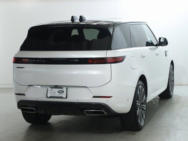 Certified 2025 Land Rover Range Rover Sport Dynamic SE image 9