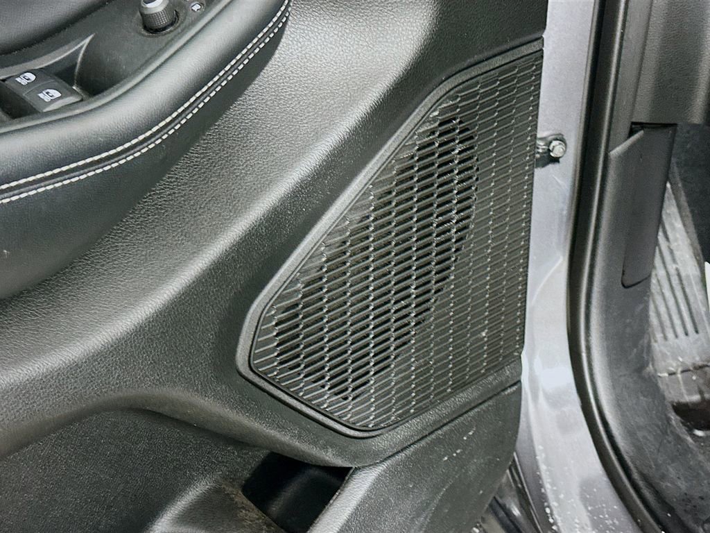 Certified 2024 Jeep Grand Cherokee Altitude image 29