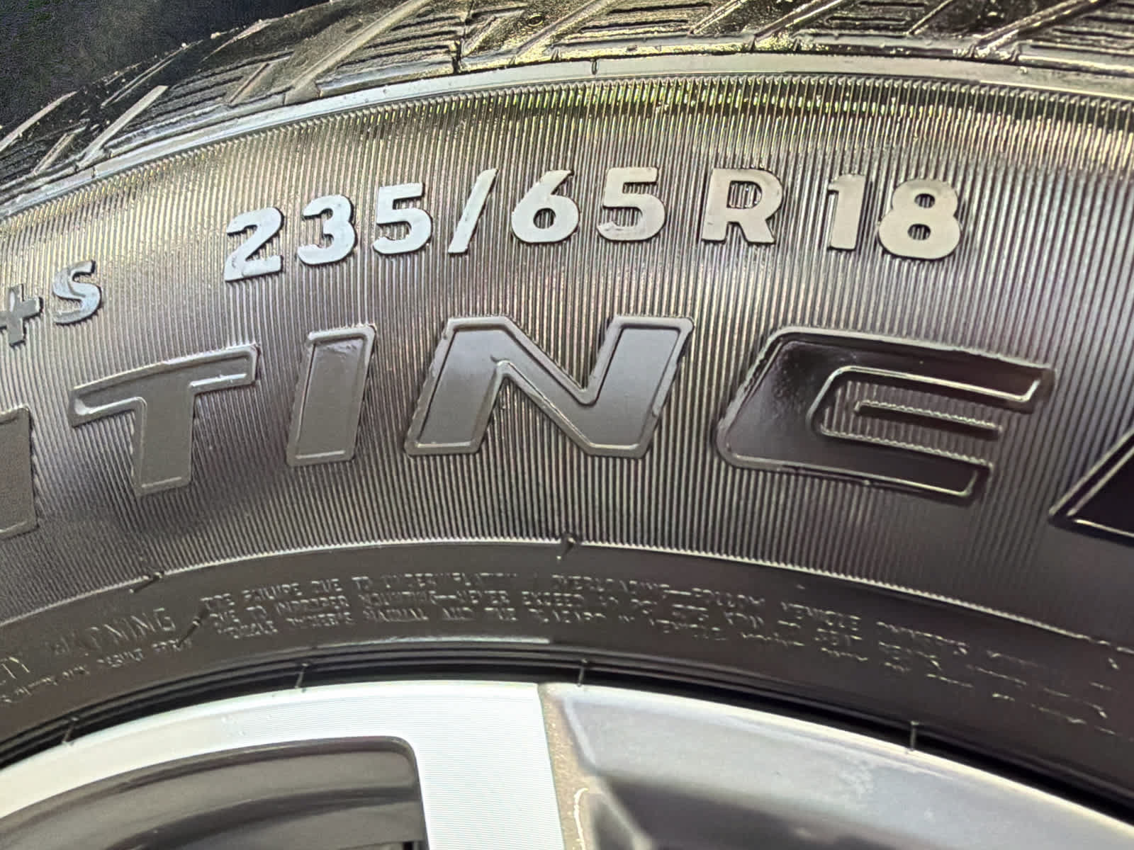 Used 2023 GMC Acadia SLT FWD image 11
