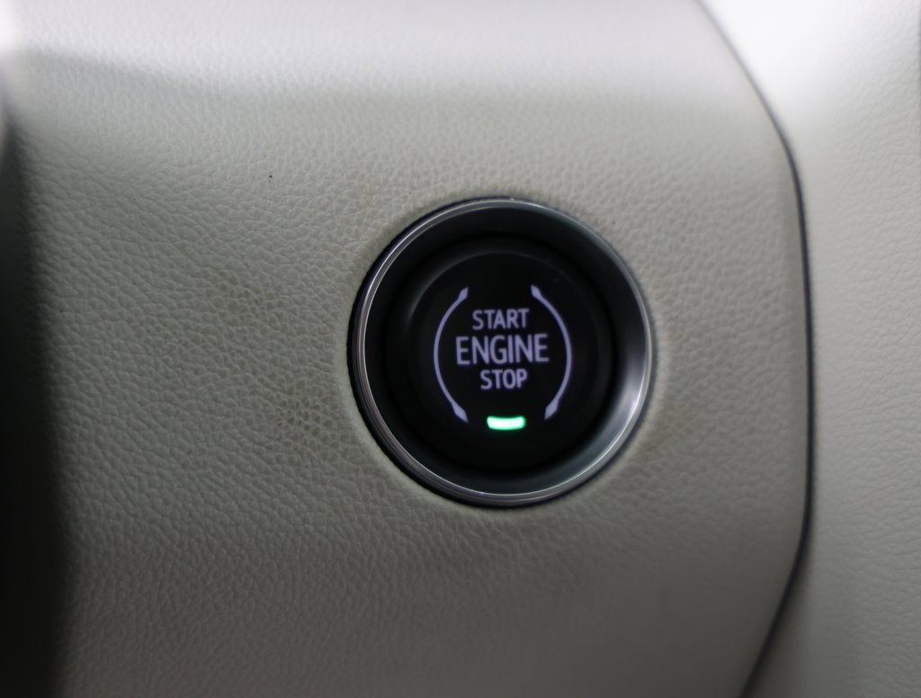 Used 2024 GMC Acadia Denali w/ Super Cruise Package image 12