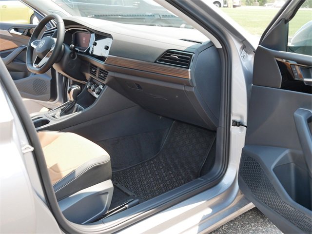 Certified 2024 Volkswagen Jetta SEL image 20