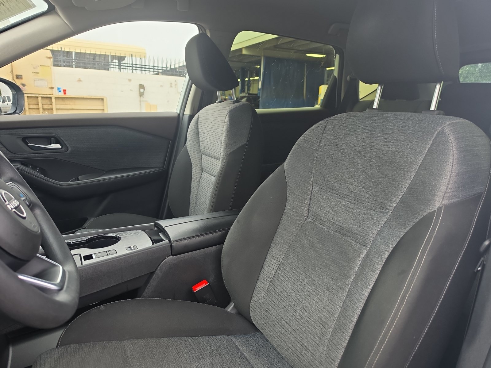 Used 2023 Nissan Rogue SV FWD image 18
