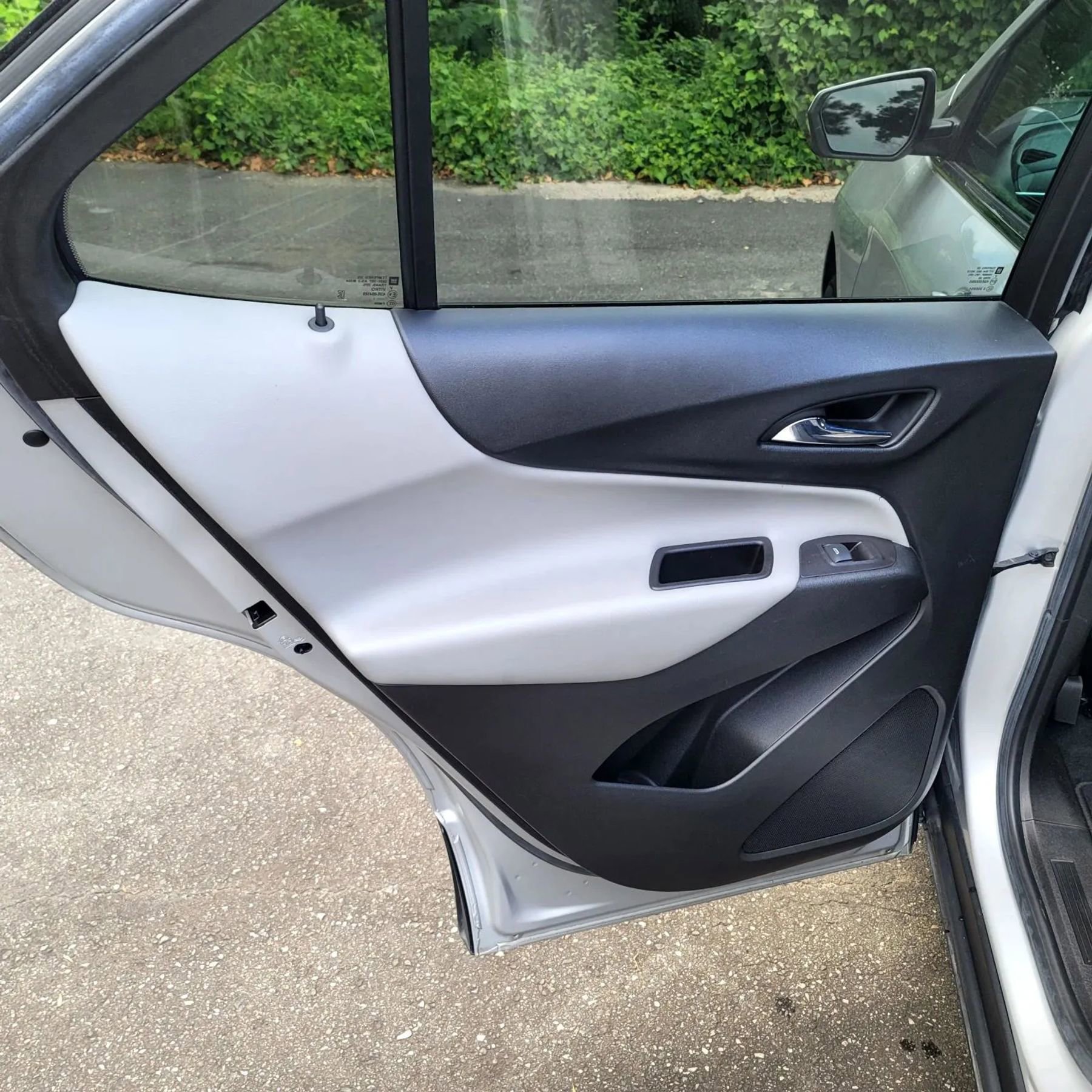 Used 2022 Chevrolet Equinox LT image 27