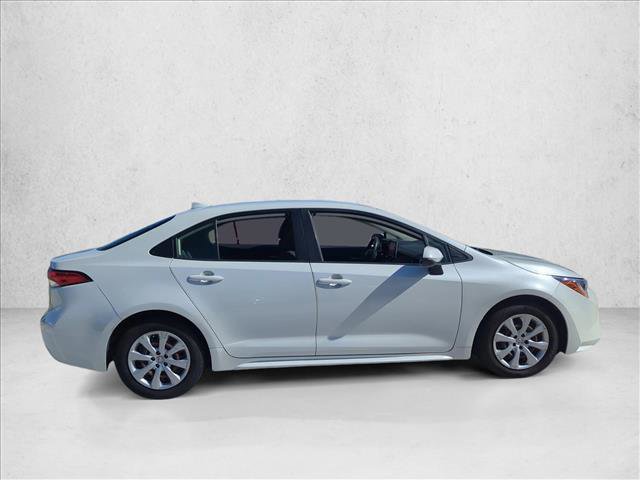 Used 2020 Toyota Corolla LE image 4