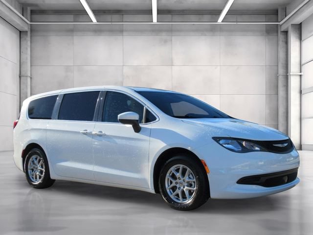 Certified 2023 Chrysler Voyager LX FWD image 1