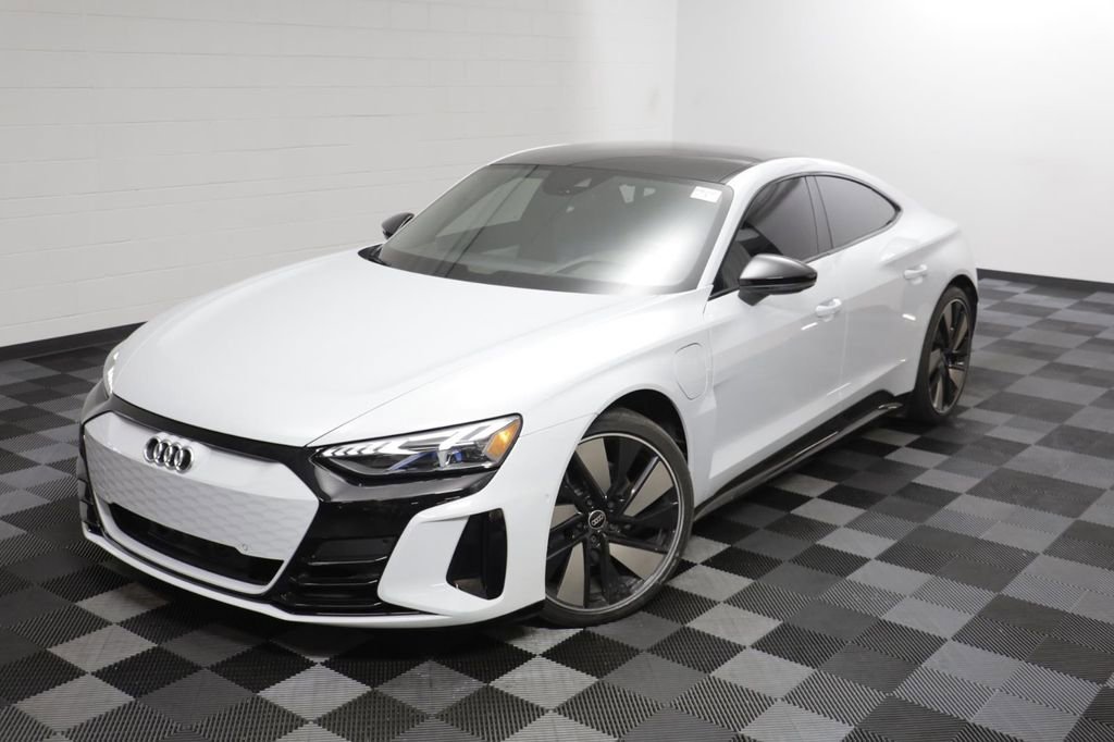 Used 2024 Audi e-tron GT Prestige AWD/4WD image 2
