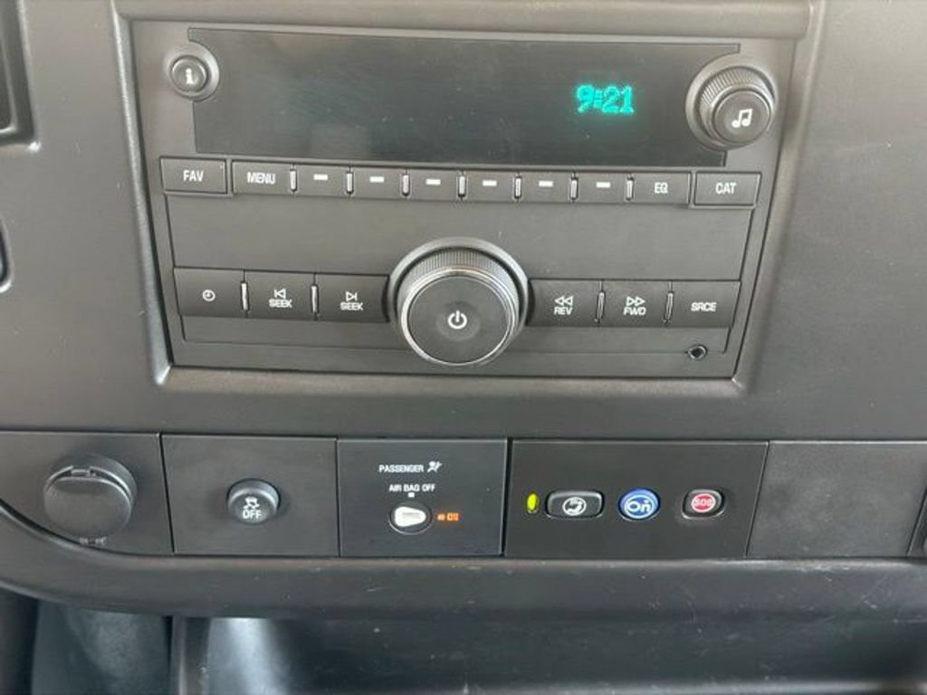 Certified 2025 Chevrolet Express 2500 RWD image 21