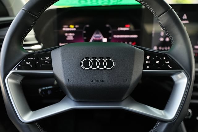 Used 2025 Audi Q5 Premium Plus w/ Premium Plus AWD/4WD image 32